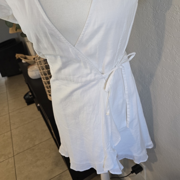 Abercrombie & Fitch Women's White Wrap Tie Flutter Sleeves Ruffle Hem Mini Dress - Picture 4 of 8